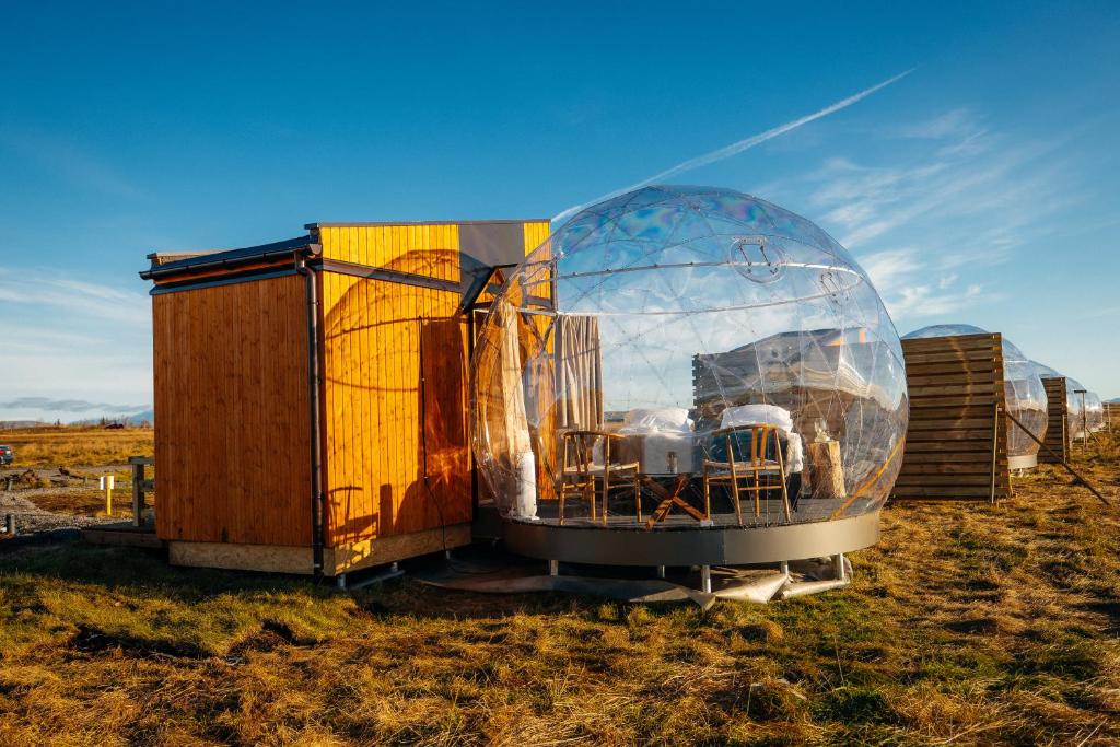Polycarbonate Dome with Wood Cabin for Glamping