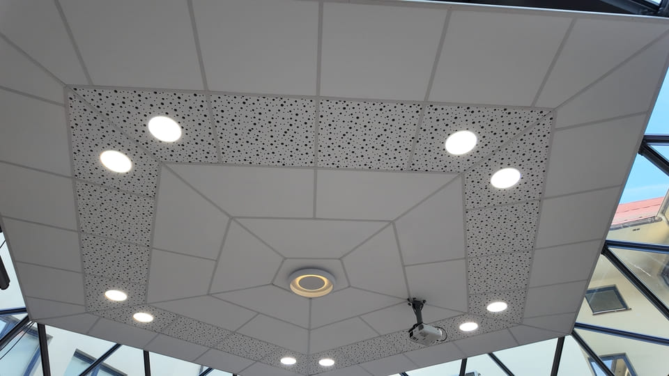 Dôme en verre isolé Ø9m - bâtiments permanents